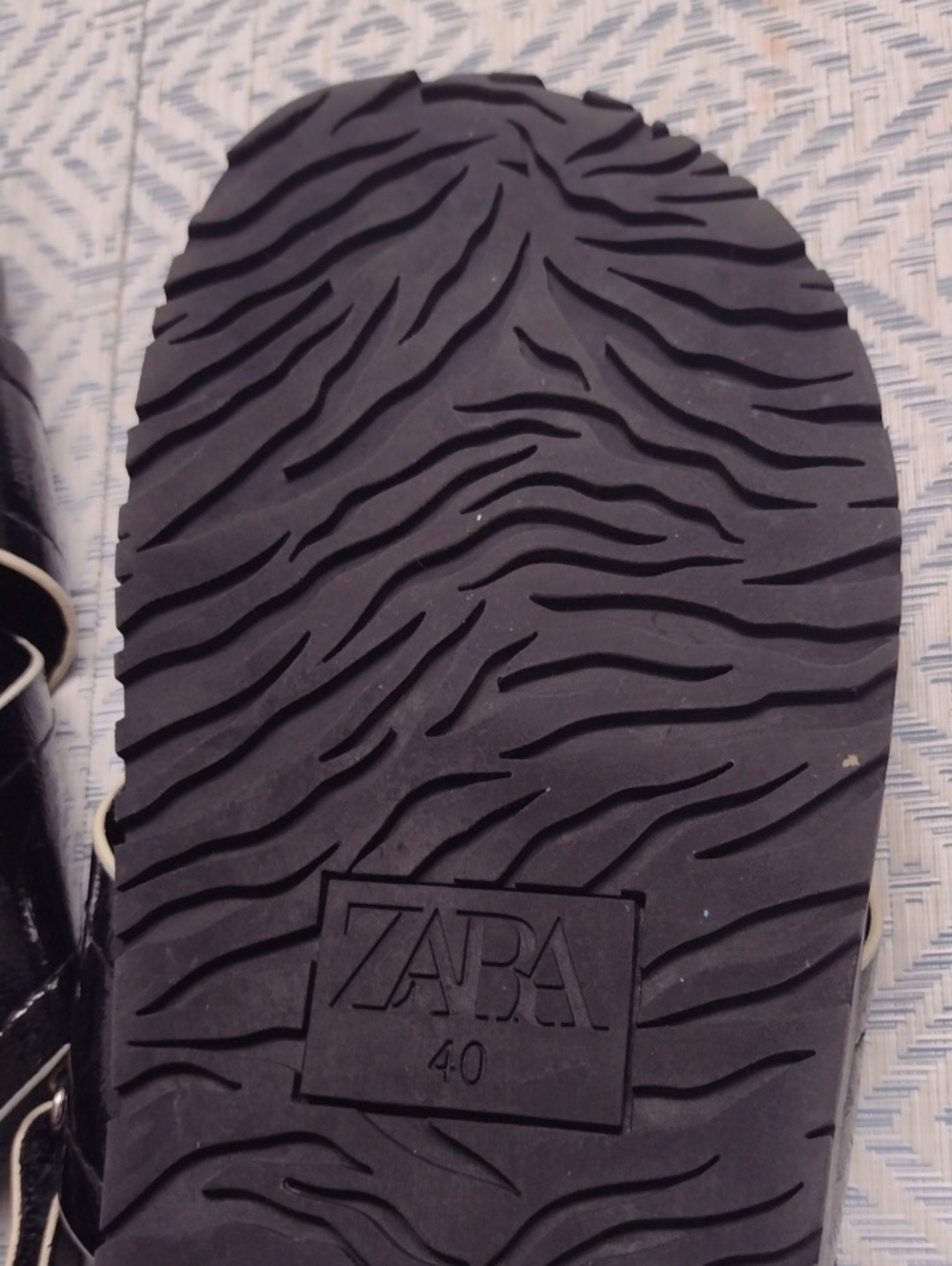 Zara Black Patent Cross-Strap Slingback Sandals,Comfortable and soft. - Picture 9 of 16